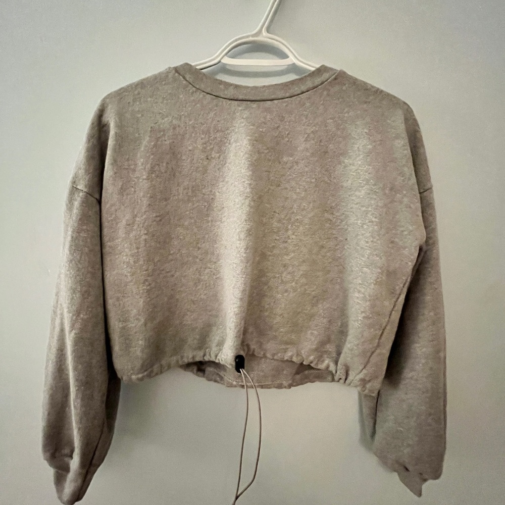 Grey crop top with adjustable waist